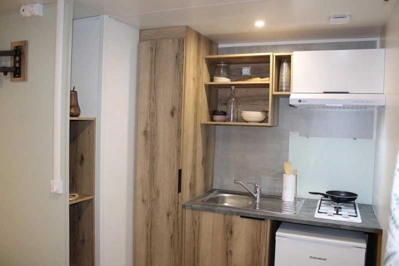 Camping De Charlieu - Mobile Home Exterior photo
